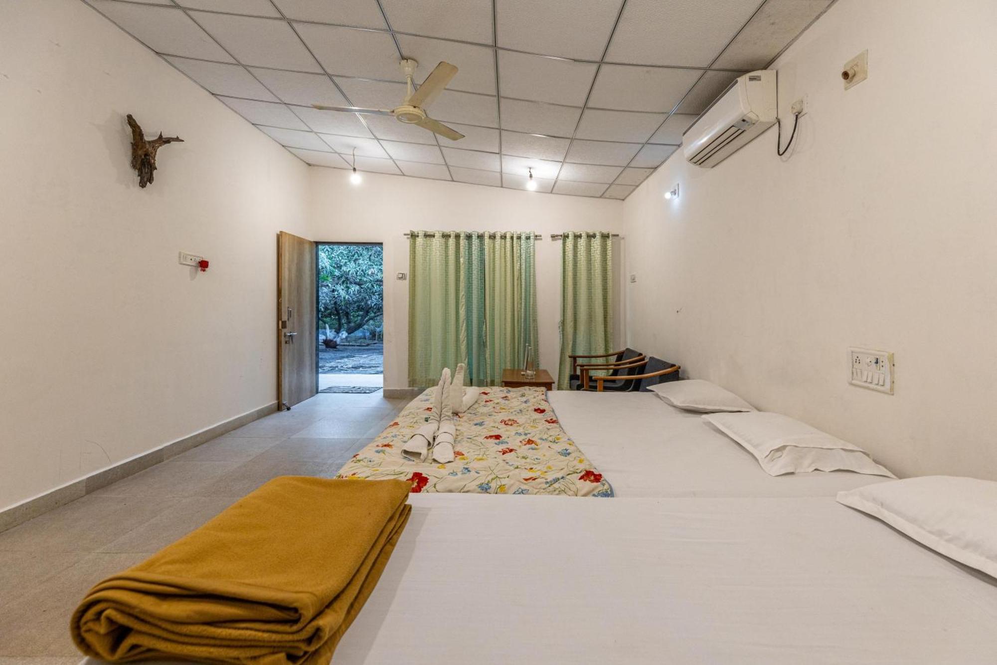 Gir County Resort Sasan Gir Bilik gambar