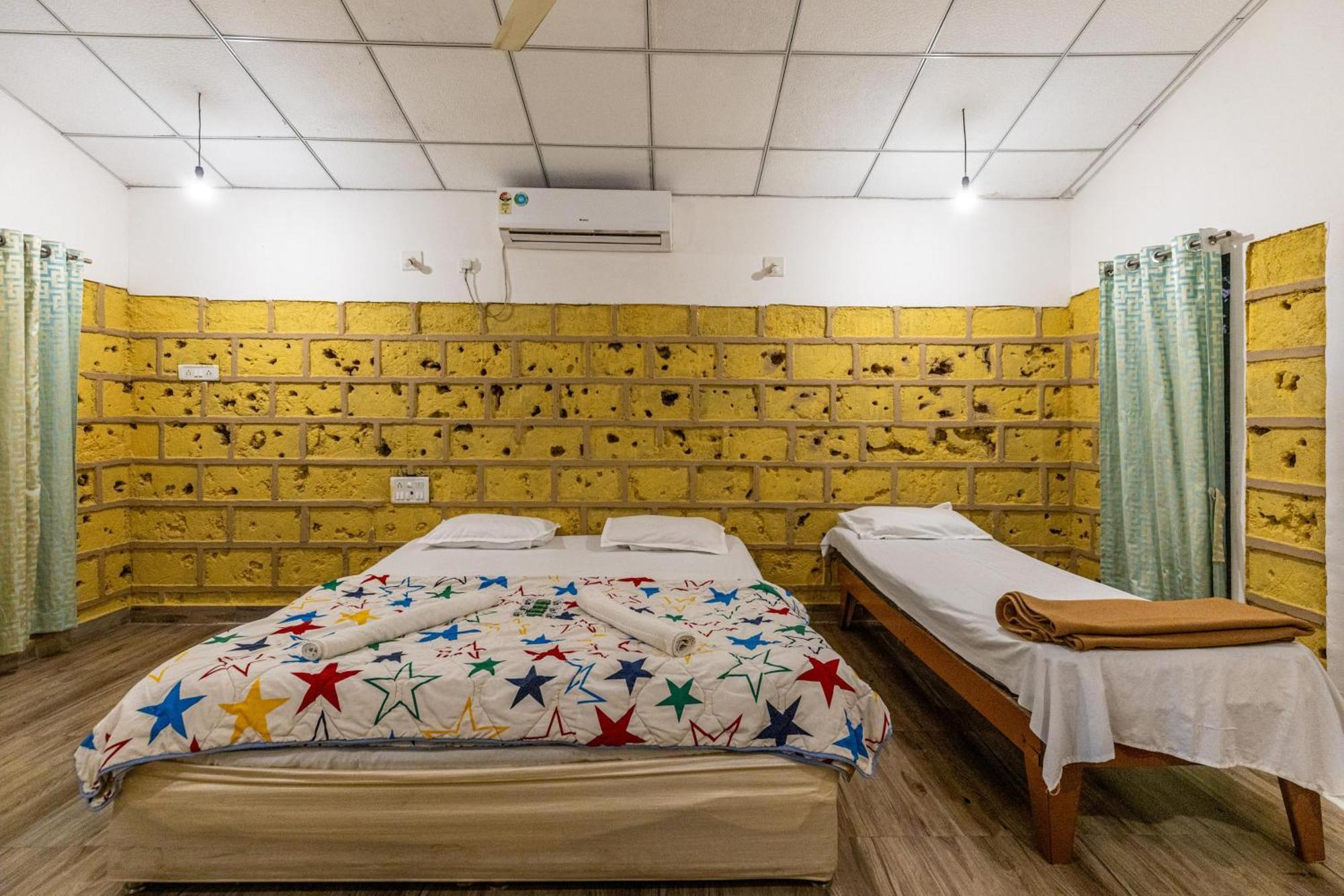 Gir County Resort Sasan Gir Bilik gambar